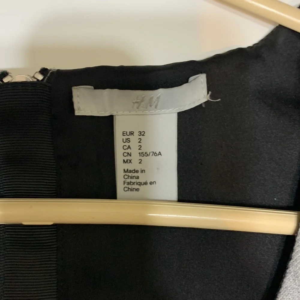 H&M dress - Picture 6 of 9